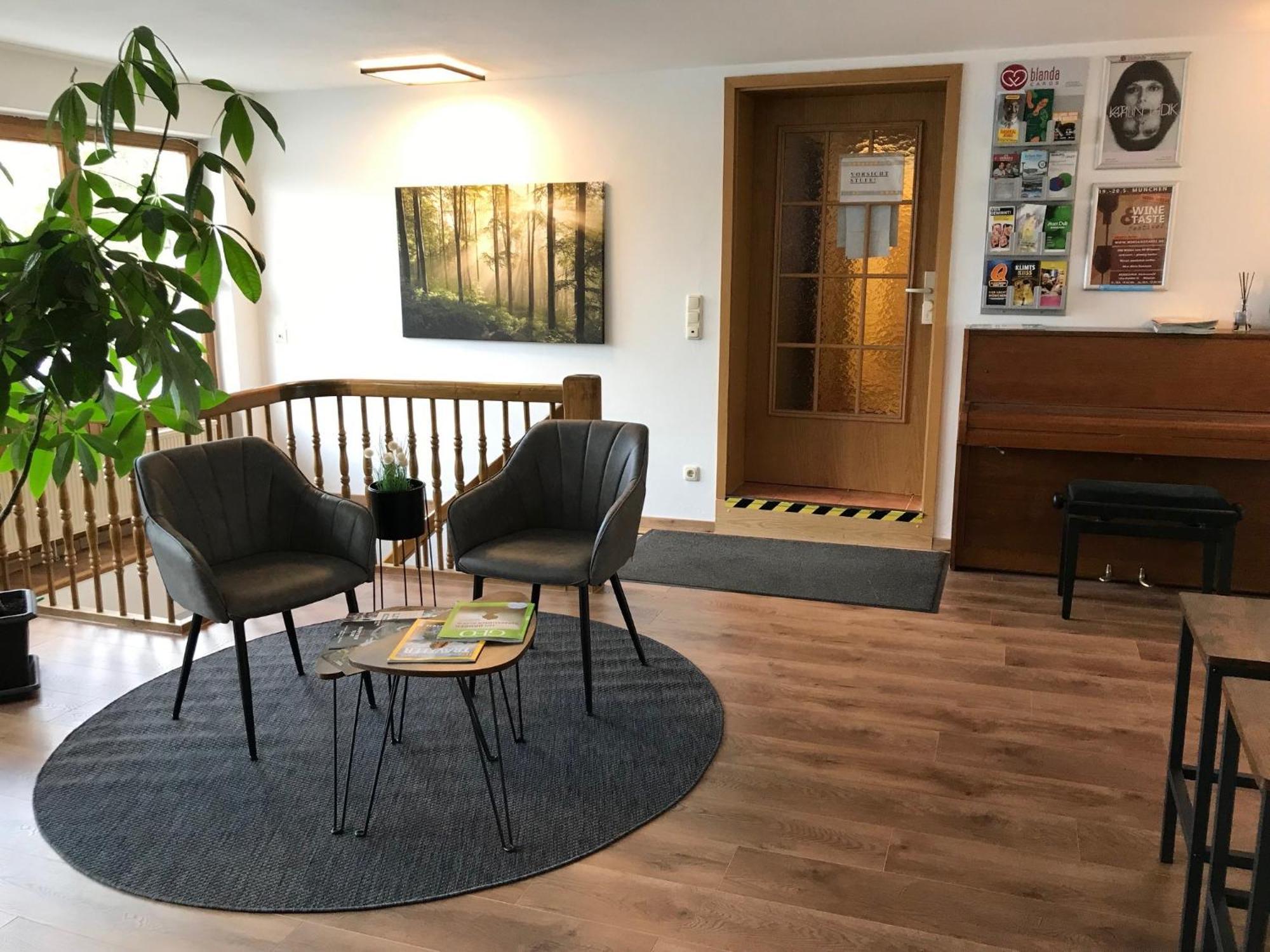 Abendruhe Hotel - Kontaktloser Check In Oberhaching Eksteriør bilde