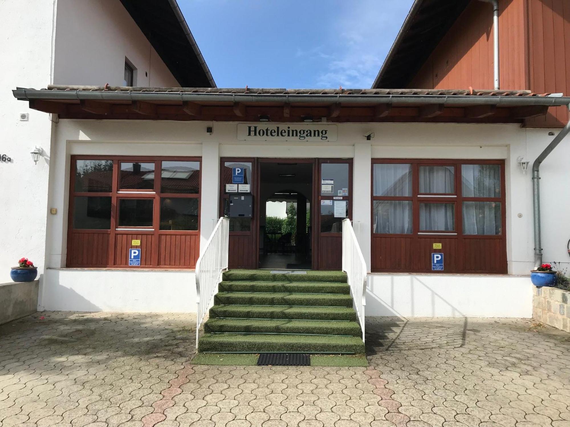 Abendruhe Hotel - Kontaktloser Check In Oberhaching Eksteriør bilde
