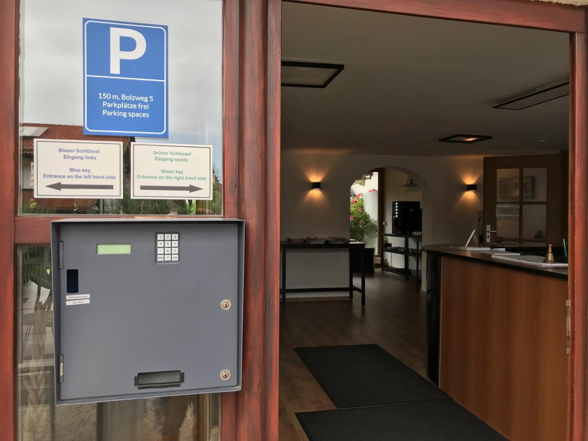 Abendruhe Hotel - Kontaktloser Check In Oberhaching Eksteriør bilde